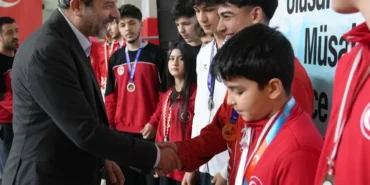 bursa-gursunun-sporcularina-odul-yagdi-ngOnJO7k.webp
