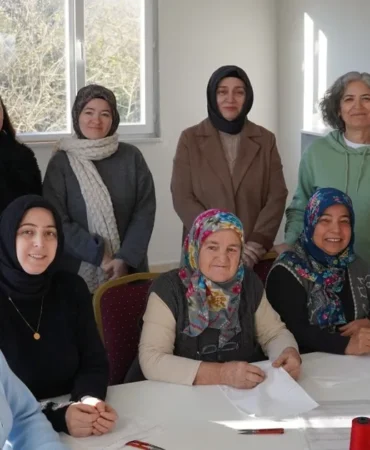 bursa-iznikte-sanat-gelecege-dokunuyor-GN59dvBL.webp