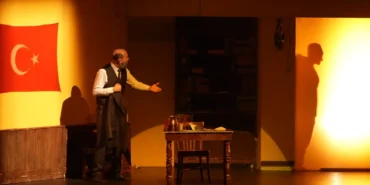kocaelide-mehmet-akif-ersoya-tiyatroyla-vefa-9EuLwRQv.webp