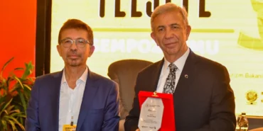 mansur-yavas-felsefe-sempozyumunda-Y3g8nrrz.webp