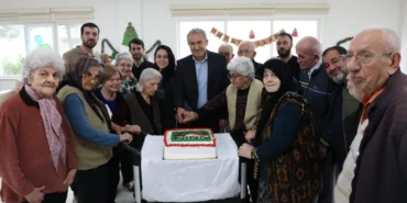 niluferde-yaslilar-yeni-yili-coskuyla-karsiladi-2k2WSeqp.webp