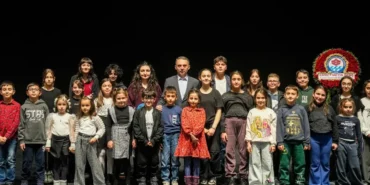 trabzonda-cocuklarin-gelisimine-tiyatro-katkisi-E25DhPpt.webp