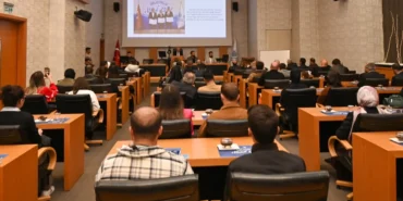 universite-ogrencileri-selcuklu-meclisinde-94J4svdV.webp