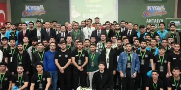 bakan-tekin-turkiyede-egitim-artik-avrupanin-ilk-ucu-arasinda-9GqZrSQw.webp