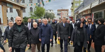 baskan-buyukakin-esnafla-bulustu-a4nscxJg.webp