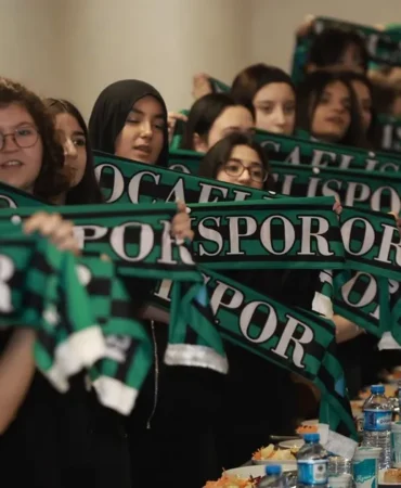 baskan-buyukakindan-kocaelisporun-59-yilina-ozel-bulusma-QJtnXy1w.webp