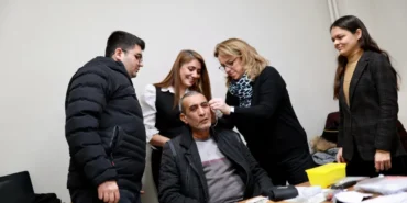 bursa-gemlikte-ihtiyac-sahiplerine-ucretsiz-isitme-cihazi-destegi-Ol5bcnyy.webp