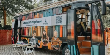 izmirde-gezici-kutuphane-yollara-cikiyor-LAnCXdGK.webp
