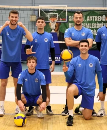 kagitspor-efeler-ligi-icin-sahada-cWqGdIxV.webp
