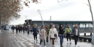 kocaelide-izmitli-kadinlar-saglikli-yasam-yuruyusunde-bulustu-hdcAx8HH.webp