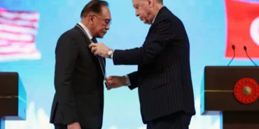 malezya-basbakanina-cumhuriyet-nisani-5RdmJPCf.webp