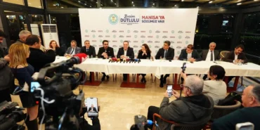 manisada-baskan-dutlulu-gazetecilerle-bulustu-SwQF3pkZ.webp