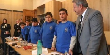 mustafa-palancioglu-sanat-melikgazide-ogrencilerle-bulustu-rUZYaTI6.webp