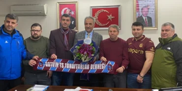 artvin-ts-taraftarlarindan-yilmaz-boza-ziyaret-1EWt3u53.webp
