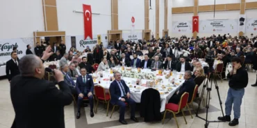 baskan-ozarslan-kirikkalelilerle-iftar-sofrasinda-bulustu-hfD6k3AX.webp