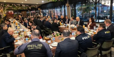 bursa-emniyetinde-ramazan-bulusmasi-i1yxuWRI.webp