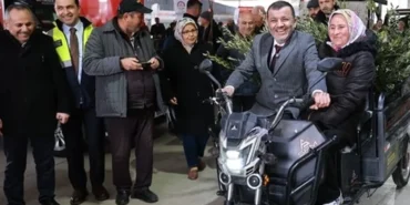denizlide-honazli-ureticiye-4-bin-236-zeytin-fidani-2IIHuJDB.webp