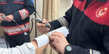 izmirde-zor-zamanlarin-sessiz-kahramanlari-MYXVeUjc.webp