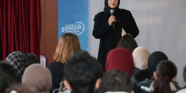 konya-karatayli-ogrenciler-geleceklerini-kesfediyor-Ygcc3qWX.webp