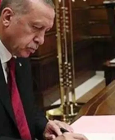 yeni-bakanlarin-yardimcilari-degisti-5-ile-yeni-vali-atandi-AJ434zxT.webp