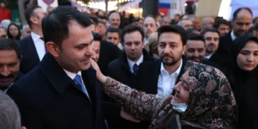 bakan-kurum-sokak-iftarinda-2wlJEKN7.webp