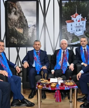 baskan-genc-gece-gunduz-calisiyoruz-vmS4zRQD.webp
