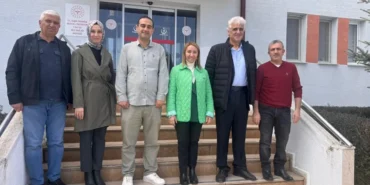 bilecik-pazaryerinde-baskan-tekinden-saglik-ordusuna-vefa-dolu-ziyaret-GQ3gA3Fb.webp
