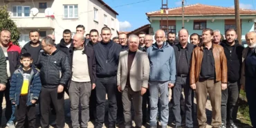 bilecik-pazaryerinde-chpli-genc-baskan-askere-ugurlandi-5tKDdaeJ.webp