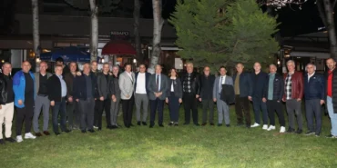 bursa-niluferde-baskan-ozdemirden-amator-spor-kulupleri-bulusmasi-h73Tre9I.webp