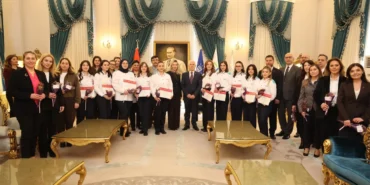 bursanin-raylari-kadinlara-emanet-RZrcLzVF.webp