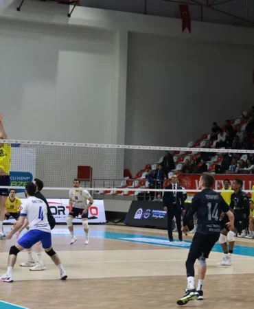 efeler-liginde-normal-sezon-bitti-1sqWcpjt.webp