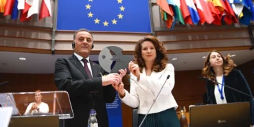 ekrem-imamogluna-brukselde-pawe-adamowicz-odulu-vPK8eASk.webp