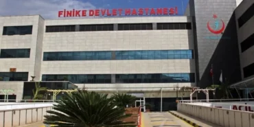 finike-devlette-mobing-iddiasi-saglik-calisanlari-hareketliligi-gundemde-Fm4cnagZ.webp