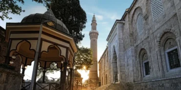 illere-gore-bayram-namazi-saatleri-turkiye-ve-dunyada-ilk-namaz-vakitleri-uNGWiKE6.webp