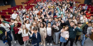 izmirde-kadin-ve-cocuk-odakli-sosyal-politikalar-gucleniyor-PrlLUMKL.webp