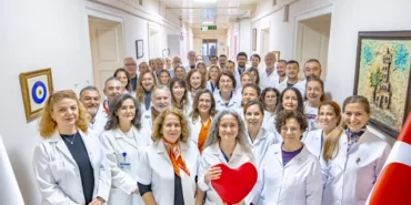izmirde-koruyan-ogreten-iyilestiren-saglik-hamlesi-25jrPbO6.webp