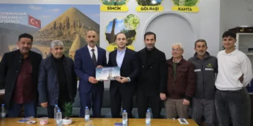 izmit-belediyesinden-derneklere-nezaket-turu-DlHTA4ih.webp
