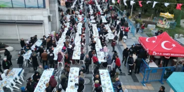 izmitte-binlerce-kisilik-iftar-su1GF9i6.webp
