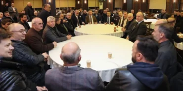 kocaelide-ziraatcilar-baskani-cay-icmeden-birakmadi-xM7QaxYT.webp