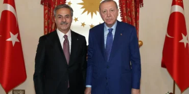 sakarya-cumhurbaskani-erdoganla-6-ayda-3-kez-gorustu-bu-kez-gundem-tren-raylarinin-yer-ag6rfbnH.webp