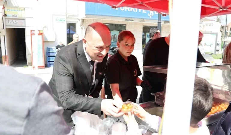 sakarya-geyvede-yazicioglu-icin-anma-WAeHkYiD.webp