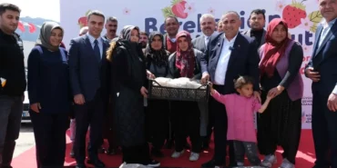 adana-buyuksehirden-pozantiya-900-bin-cilek-fidesi-destegi-Cw5UfYOf.webp