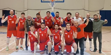 agrinin-ilk-basketbol-takimi-playoffa-lider-yukseldi-SHYiHFhZ.webp