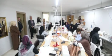 bursa-inegolde-baskan-tabandan-inesmek-kursiyerlerine-ziyaret-E4hEUZwh.webp