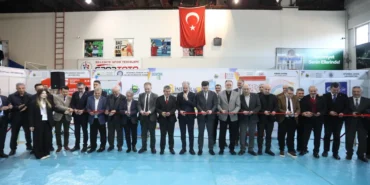 bursa-inegolde-universite-ve-meslek-tanitim-gunleri-8-kez-kapilarini-acti-MT5uv5Xu.webp