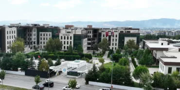 bursa-teknikin-matematik-calismasi-teknolojiye-isik-tutuyor-qIwpkcCN.webp