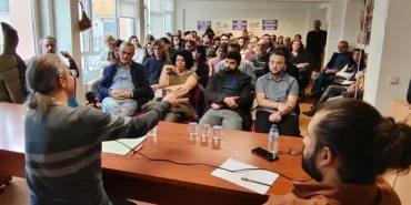 bursa-yenisehirde-egitim-sen-felsefe-soylesilerini-surduruyor-ntxjJeED.webp