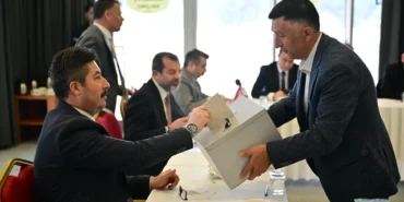 bursada-yenisehir-belediye-baskani-ozel-hagelin-encumeninde-v8h3i8WI.webp