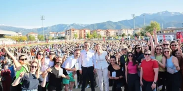 kadinlarin-ritmi-denizliye-enerji-katti-lE37HSSO.webp