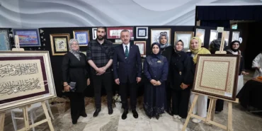 ko-mekten-izmitte-buyuleyen-yil-sonu-sergisi-Ecb2frze.webp